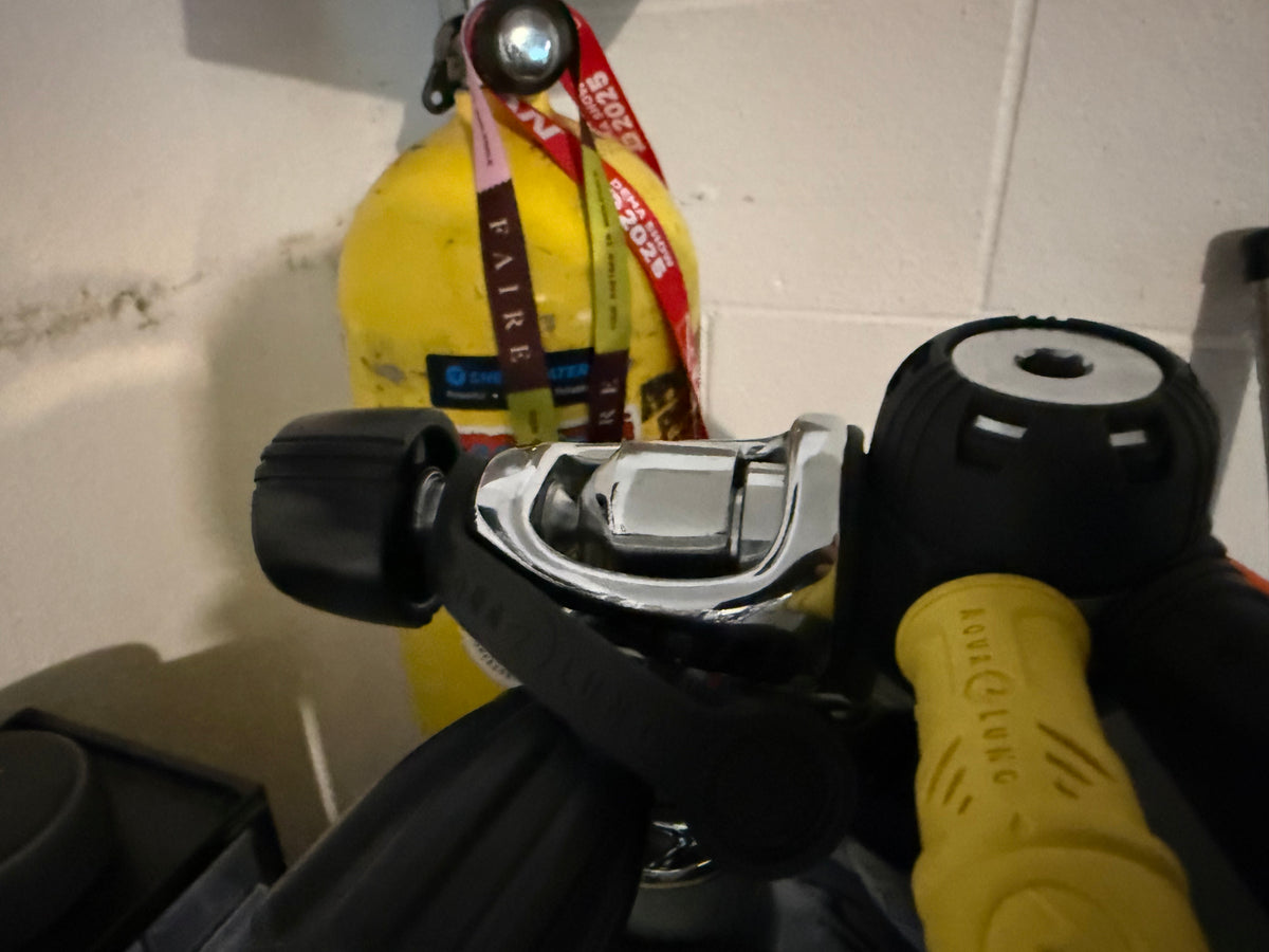 Aqualung Titan Regulator Set with Puck Octo & Mares Puck Air Dive Computer