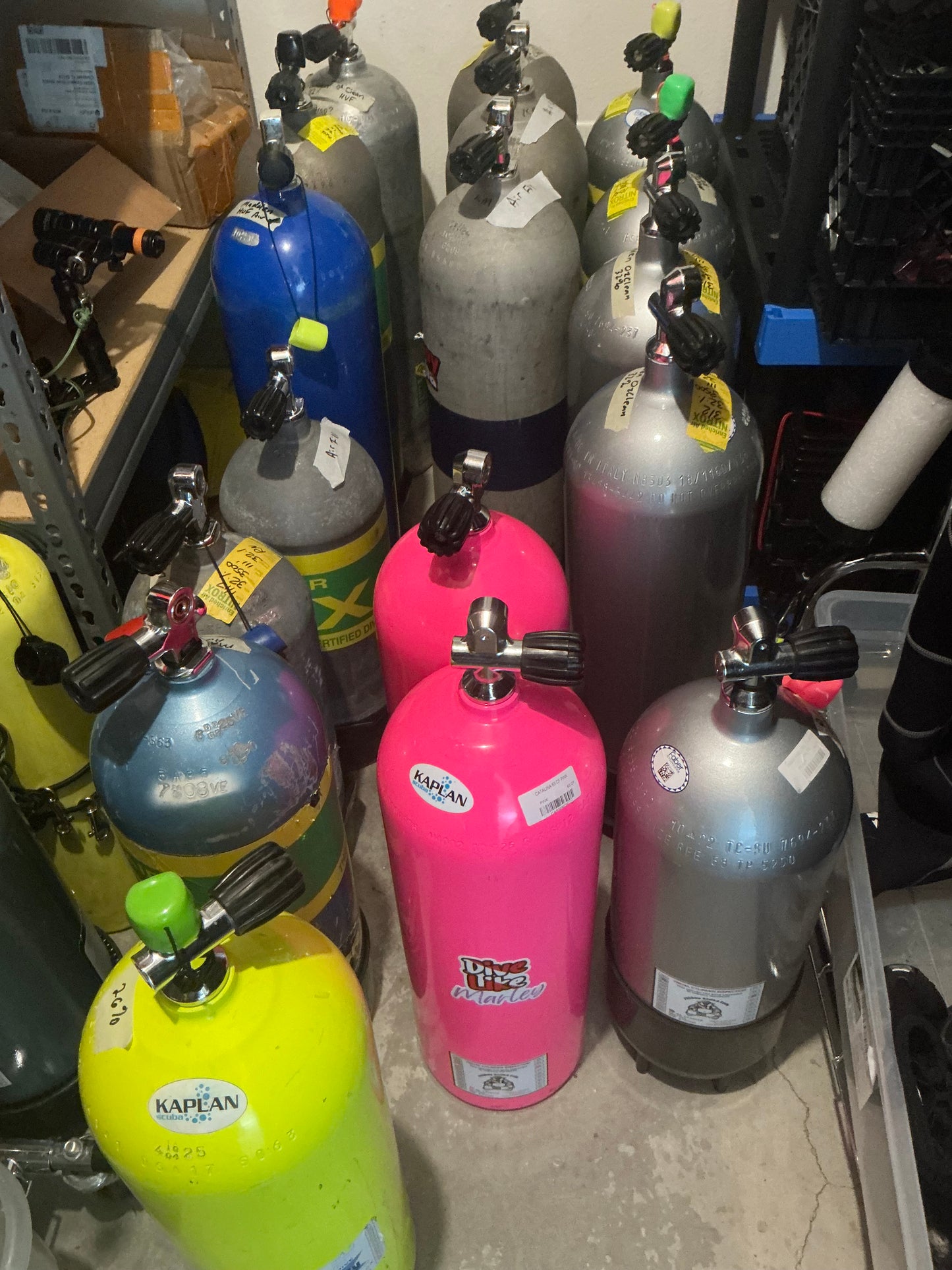 Scuba Tank Hydro Testing